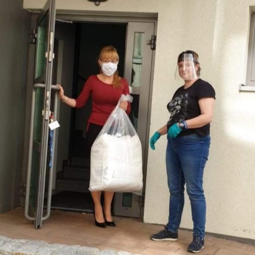 93792450_161370322012344_357008715414503424_n Fartuchy dla Szpitala Miejskiego w Tychach